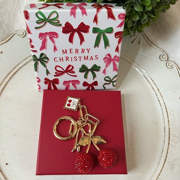 Gold tone cherry bag charm with bow and cherry frame charms nwot - Picture 5 of 9